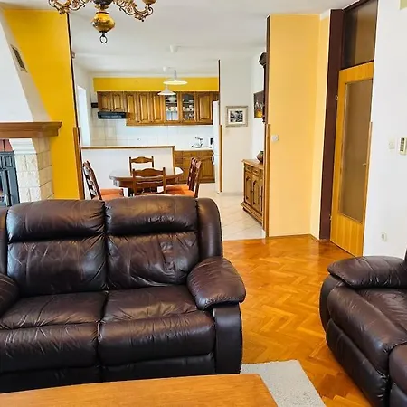 Grandi Apartment *