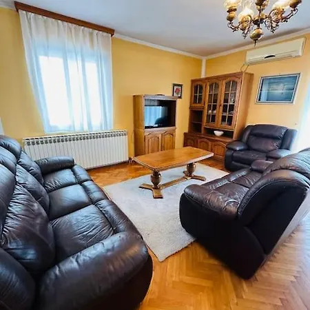 Grandi Apartment *
