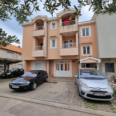 Apartment Grandi *