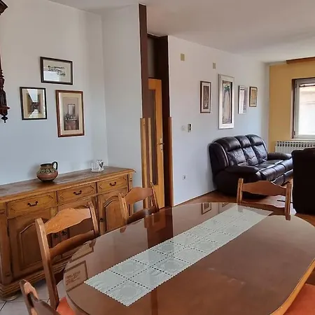 Apartamento Grandi